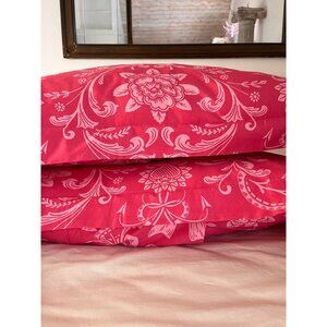 100% Cotton Sateen NWOT Standard Pillow Shams (2)  Love Bound Rococo Hearts Bows